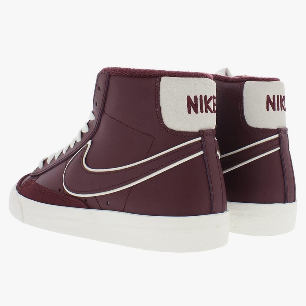 Nike Men’s Blazer Mid '77 Premium Sneaker - Picture 2 of 4